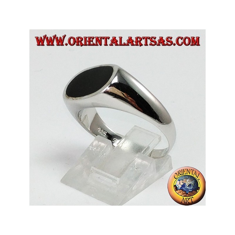 Bague en argent avec onyx plat ovale monté en croix