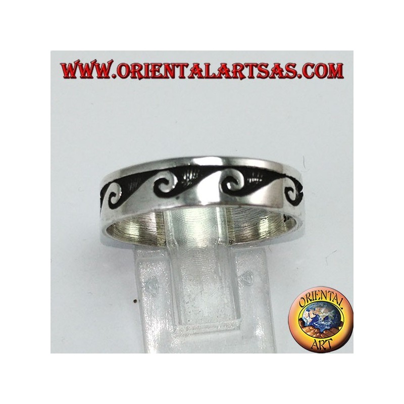 Silver ring inlaid with waves