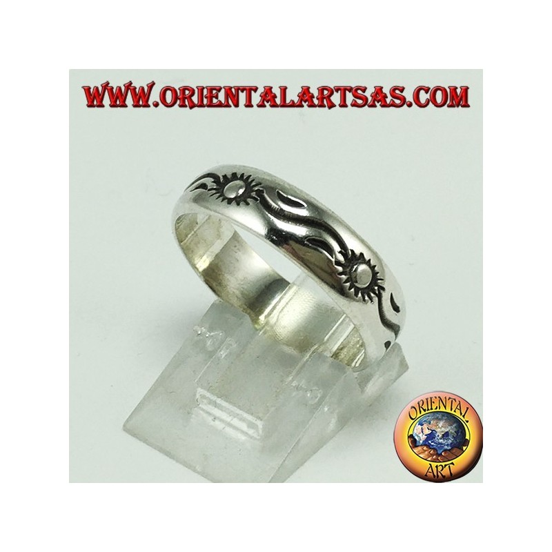 Silver ring inlaid with sun and alternating waves