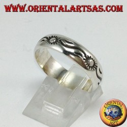 Silver ring inlaid with sun and alternating waves