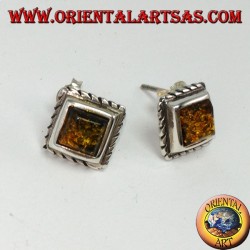 Orecchino a lobo con Ambra verde quadrata in argento