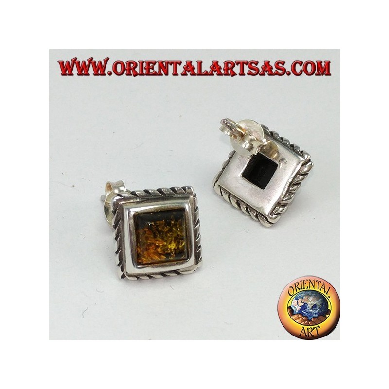 Lobe earring with green square amber in silver