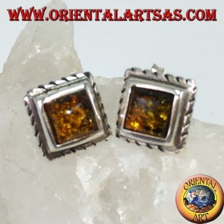 Lobe earring with green square amber in silver