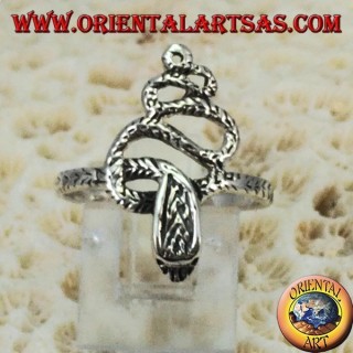 Anello in argento a forma di serpente cobra 