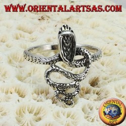 Bague en argent en forme de serpent cobra