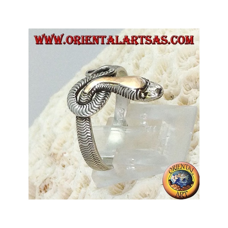 Anello in argento a serpente intero con piastrina in oro sopra la testa