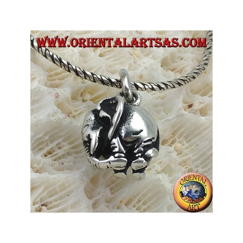 Silver elephant pendant with three-dimensional down proboscis