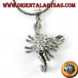 Colgante de plata de escorpión con 7 partes móviles. tridimensional