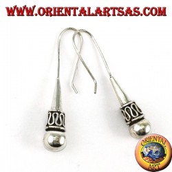 Boucles d'oreilles en argent avec une sphère de style balinais