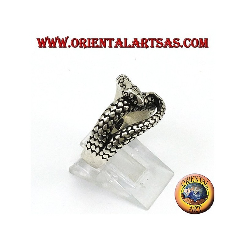 Bague en argent en forme de serpent cobra qui mord