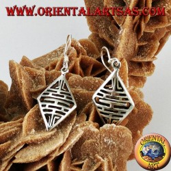 Ohrhänger in Silber mit perforierter Raute