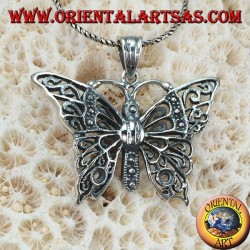 Pendentif en argent sous la forme d'un grand papillon