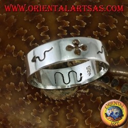 Hand carved silver band ring