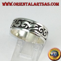 Silver band ring with Maori inlays