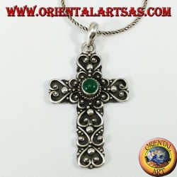Pendentif en argent, croix baroque fait à la main avec de l'agate verte au centre