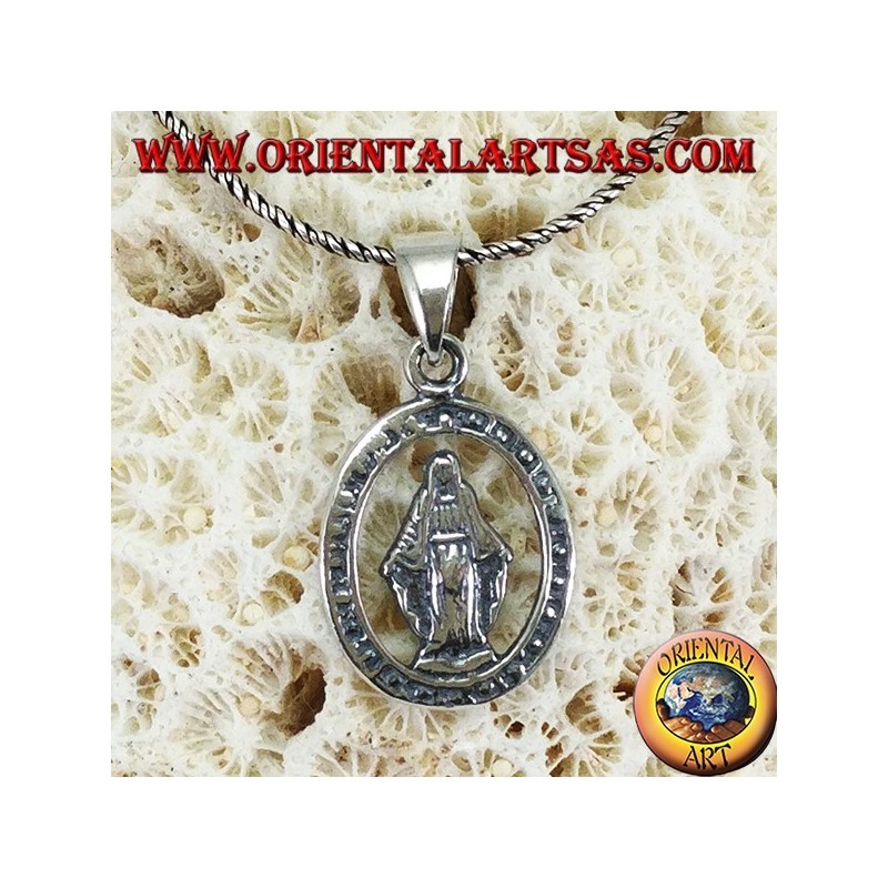 Colgante de plata con la Virgen de Lourdes