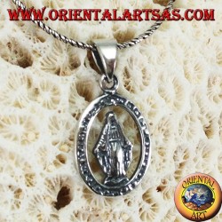 Pendentif en argent avec la Vierge de Lourdes