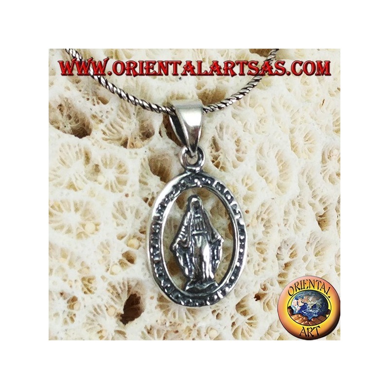 Pendentif en argent avec la Vierge de Lourdes