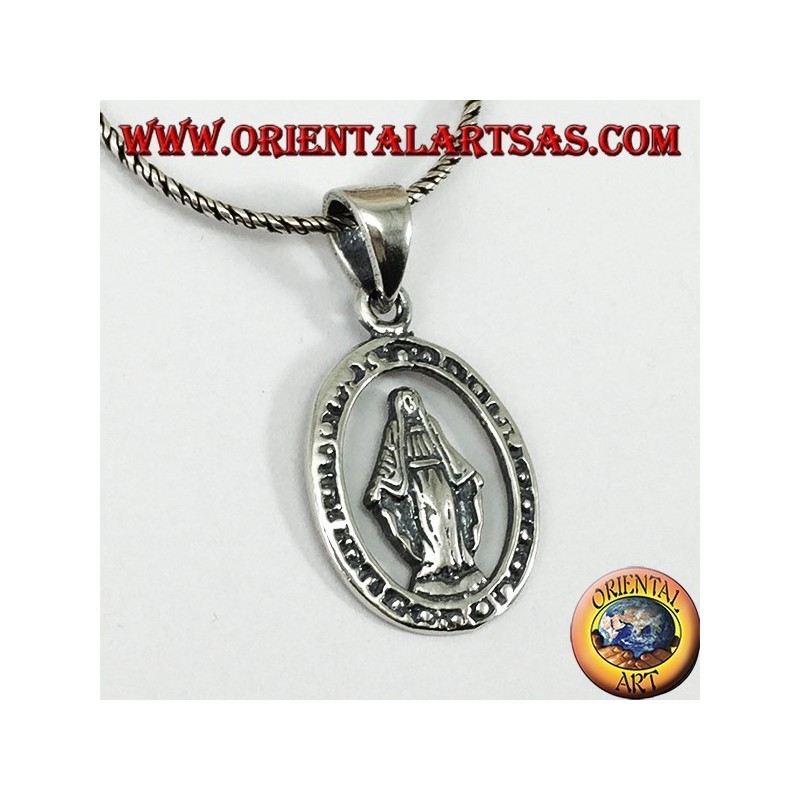 Silberner Anhänger mit der Madonna von Lourdes