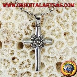 Anhänger in Silber die Rose im Kreuz