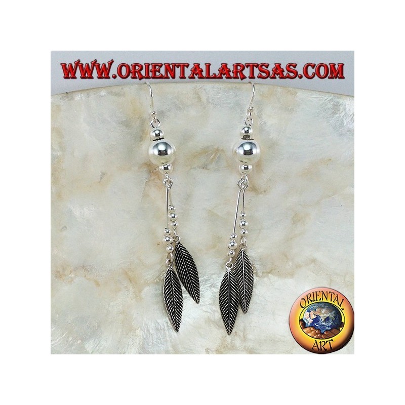 Orecchini in argento lunghi sfere con due piume