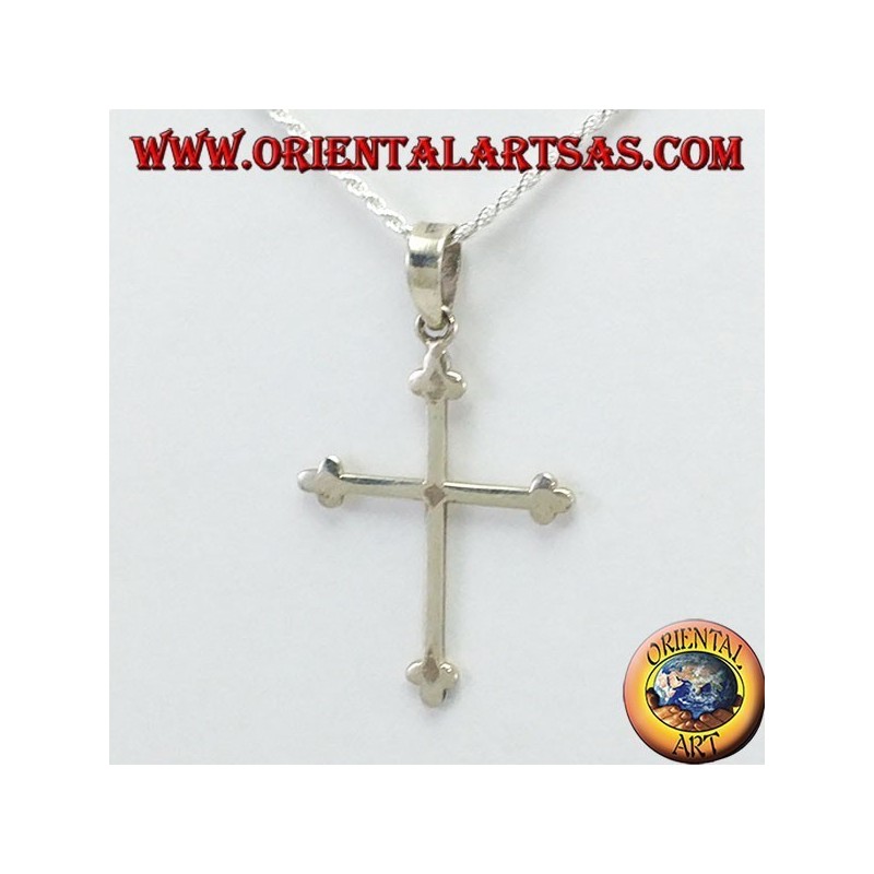 Pendentif en argent avec une simple croix ancrée