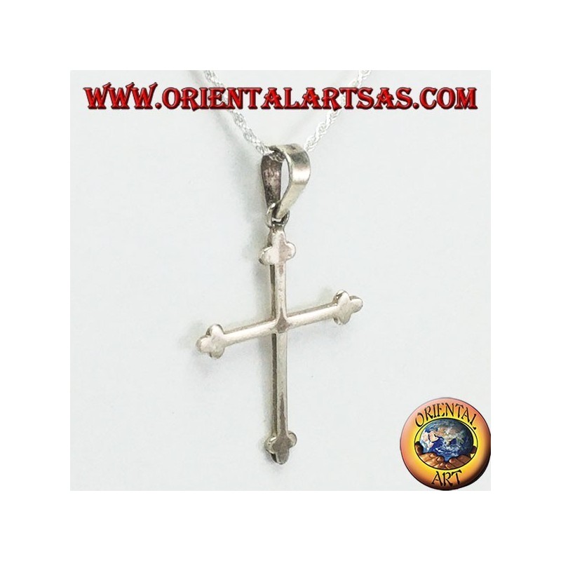 Silver pendant with simple anchored cross