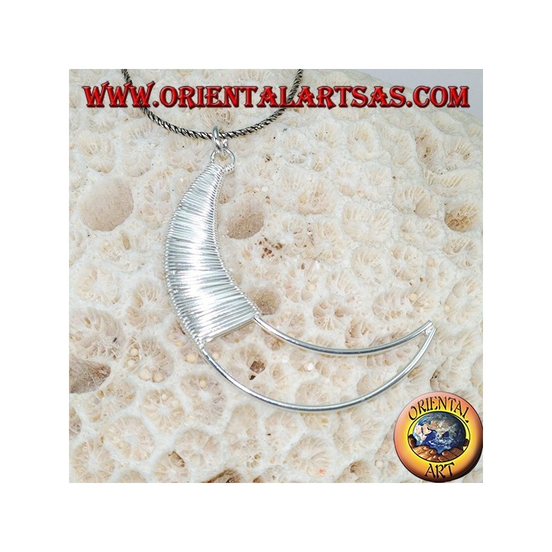 Pendentif lune d'argent fait à la main