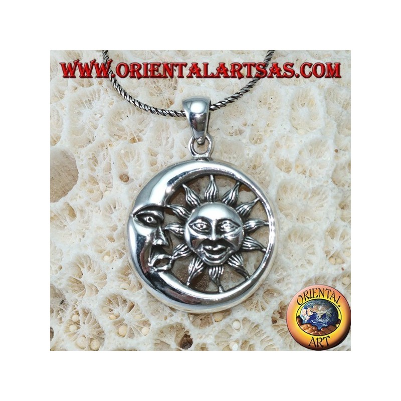 Pendentif en argent soleil dans la lune