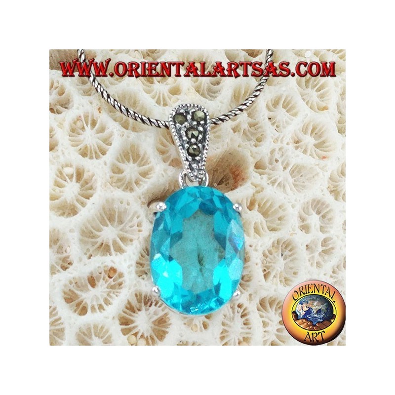 Silberanhänger mit oval-blauem Topas-Set