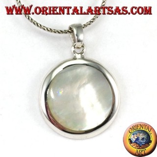 Pendentif en argent avec nacre ronde