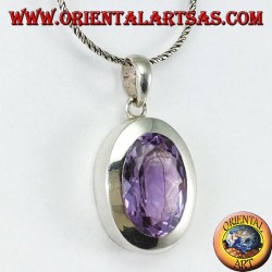 Colgante de plata con una hermosa amatista natural con un marco simple