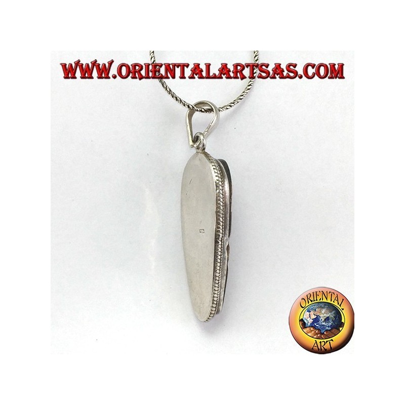 Pendentif en argent dans le vieux sage sculpté dans l'os d'yack
