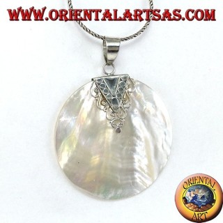 Pendentif avec nacre ronde et crochet en argent fait à la main