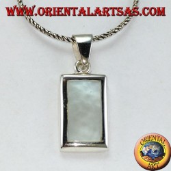 Colgante de plata con un conjunto de madreperla rectangular