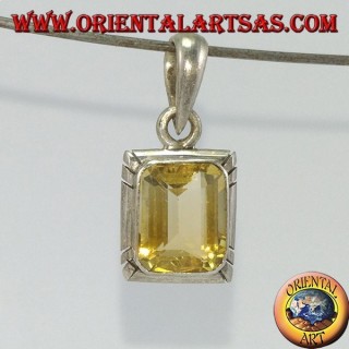 Silver pendant with natural rectangular Topaz