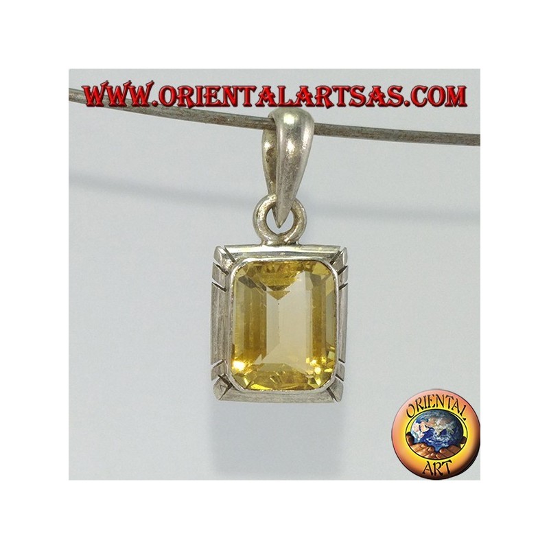 Silver pendant with natural rectangular Topaz
