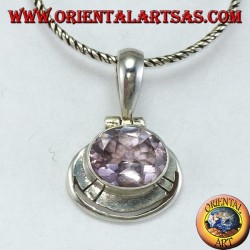 Pendentif en argent avec améthyste ovale naturel monté horizontalement