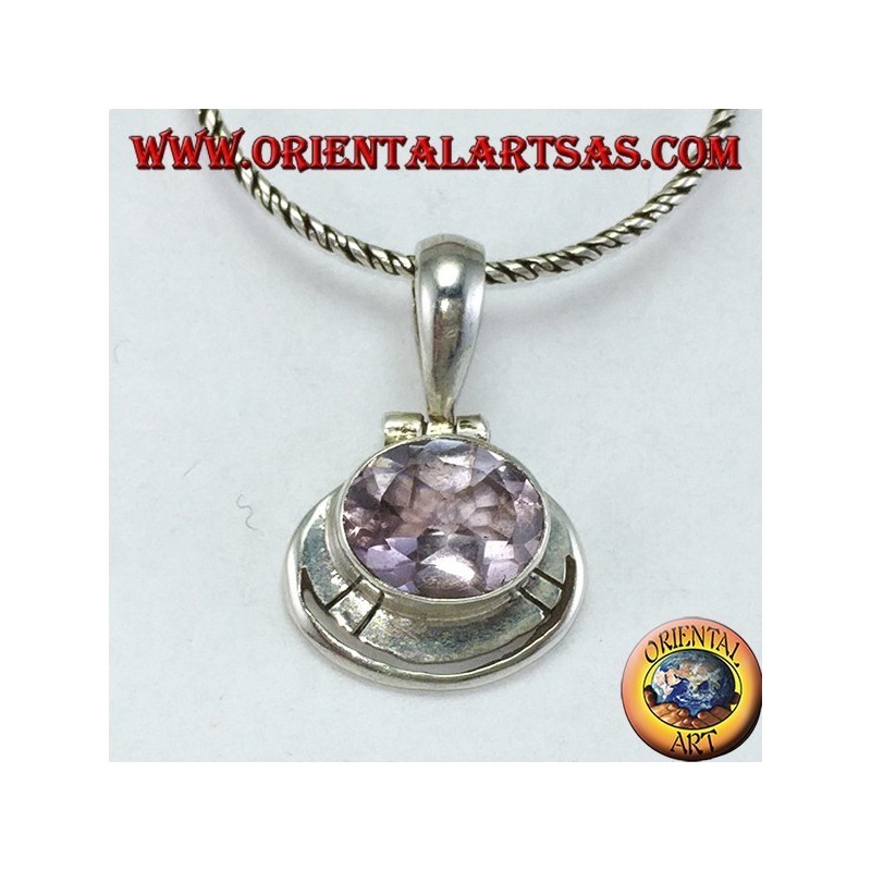 Pendentif en argent avec améthyste ovale naturel monté horizontalement