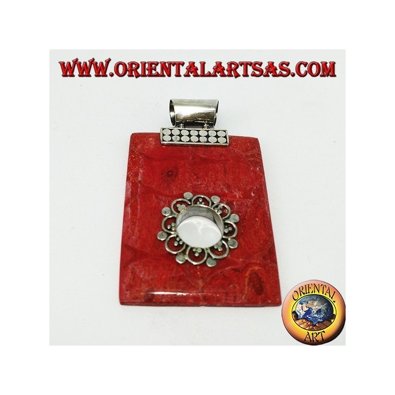 Pendentif en argent avec madrepora rouge (corail) rectangulaire avec trou rond