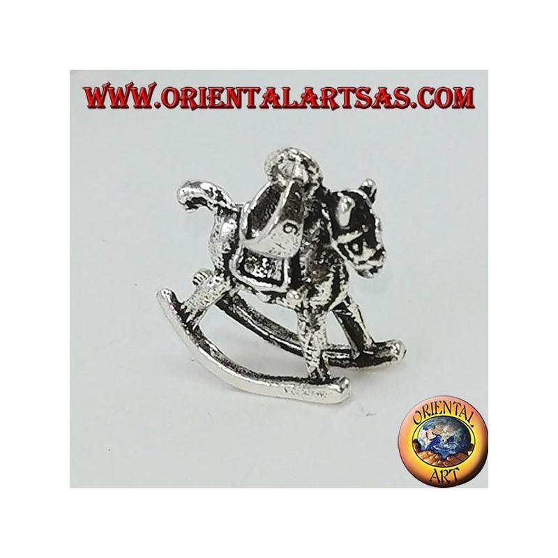 Pendentif en cheval à bascule argenté