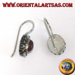 Pendientes de plata con cornalina oval y contorno de ola