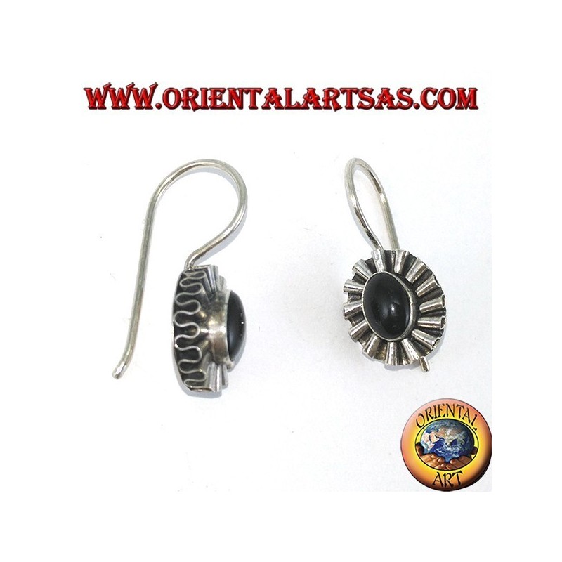Boucles d'oreilles en argent avec onyx ovale et contour d'onde