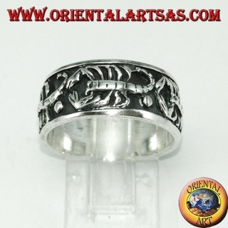 Bague en argent avec scorpions bas-reliefs