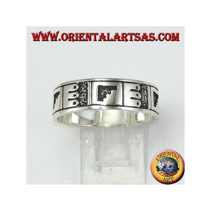 Band ring in silver with Maya low relief