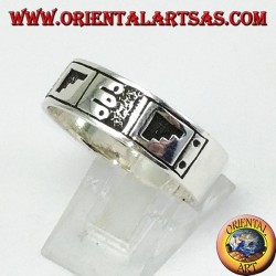 Band ring in silver with Maya low relief