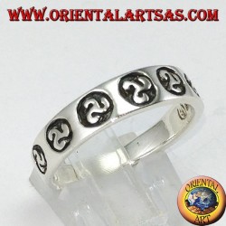 Silberring mit triskele triskele Flachrelief