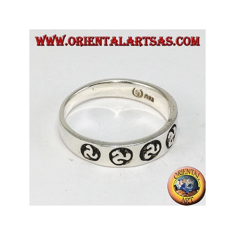 Silberring mit triskele triskele Flachrelief