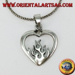 Colgante de plata, corazón con fuego