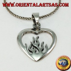 Pendentif en argent, coeur avec feu